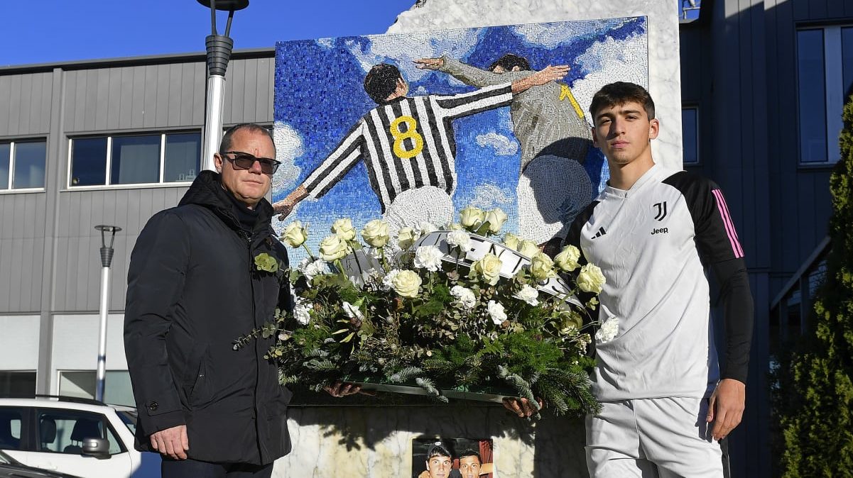La Juve ricorda Ale e Ricky: il gesto di Pessotto e Giorgi - GALLERY 36 Juve ricorda Ale e Ricky 2023