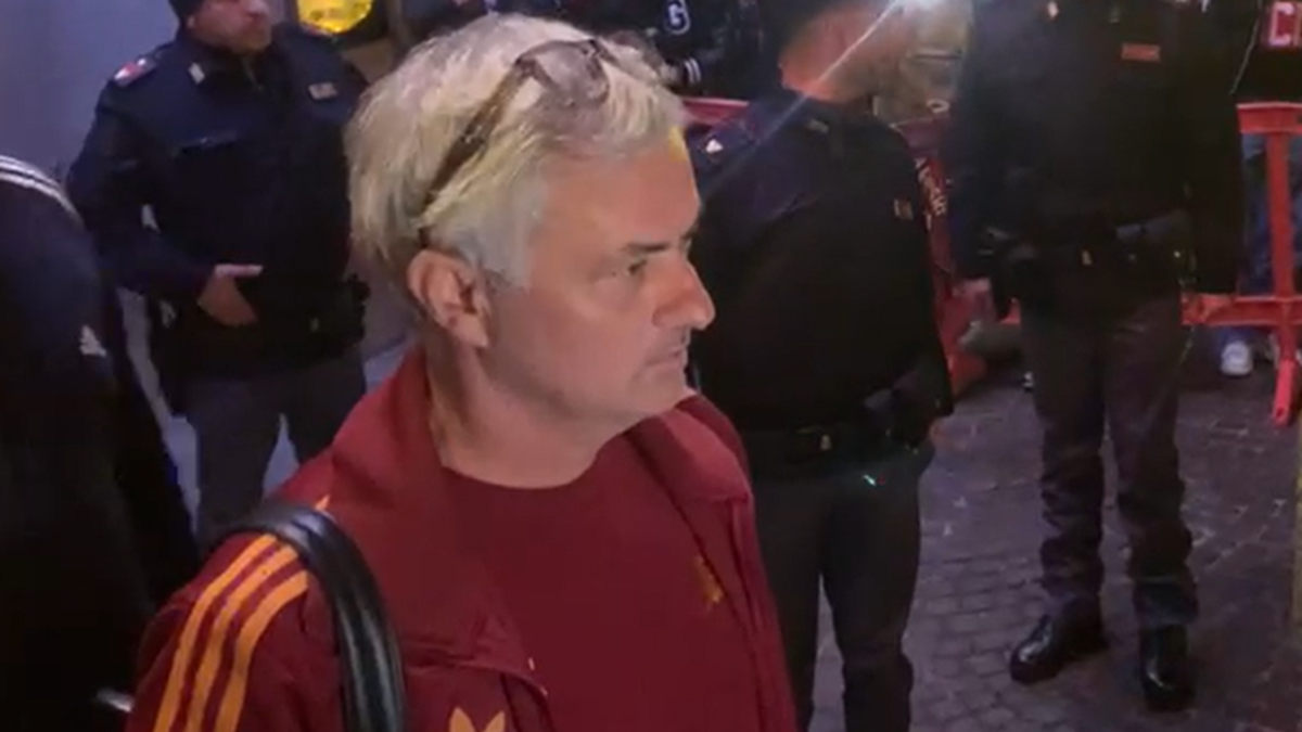 Mourinho, RETROSCENA al suo arrivo a Torino. Tifosi Juve in coro: «Mister, ridacci Dybala!» - VIDEO 36 mourinho