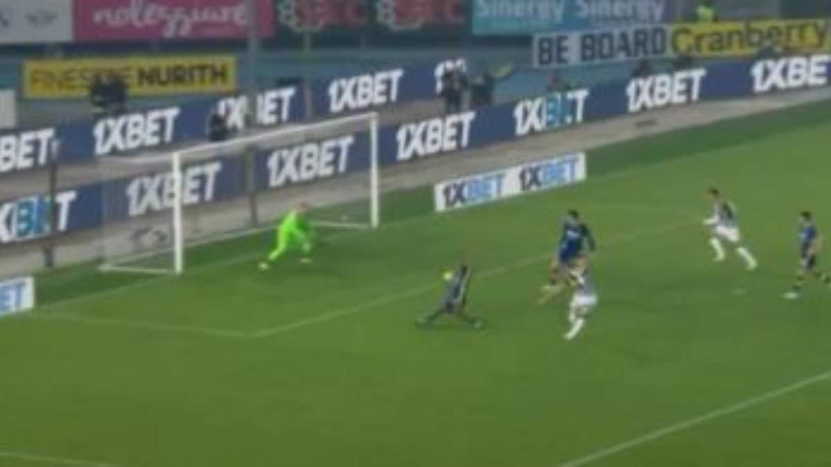 Gol Rabiot: il francese la pareggia subito al Bentegodi! - VIDEO 36 Cattura 2 5