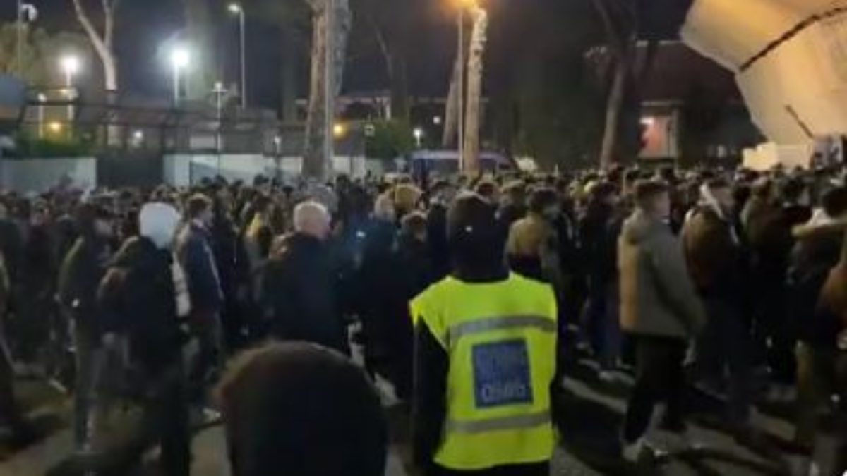 Lazio Juve, tifosi bianconeri in festa all'uscita dall'Olimpico - VIDEO 36 tifosi juve