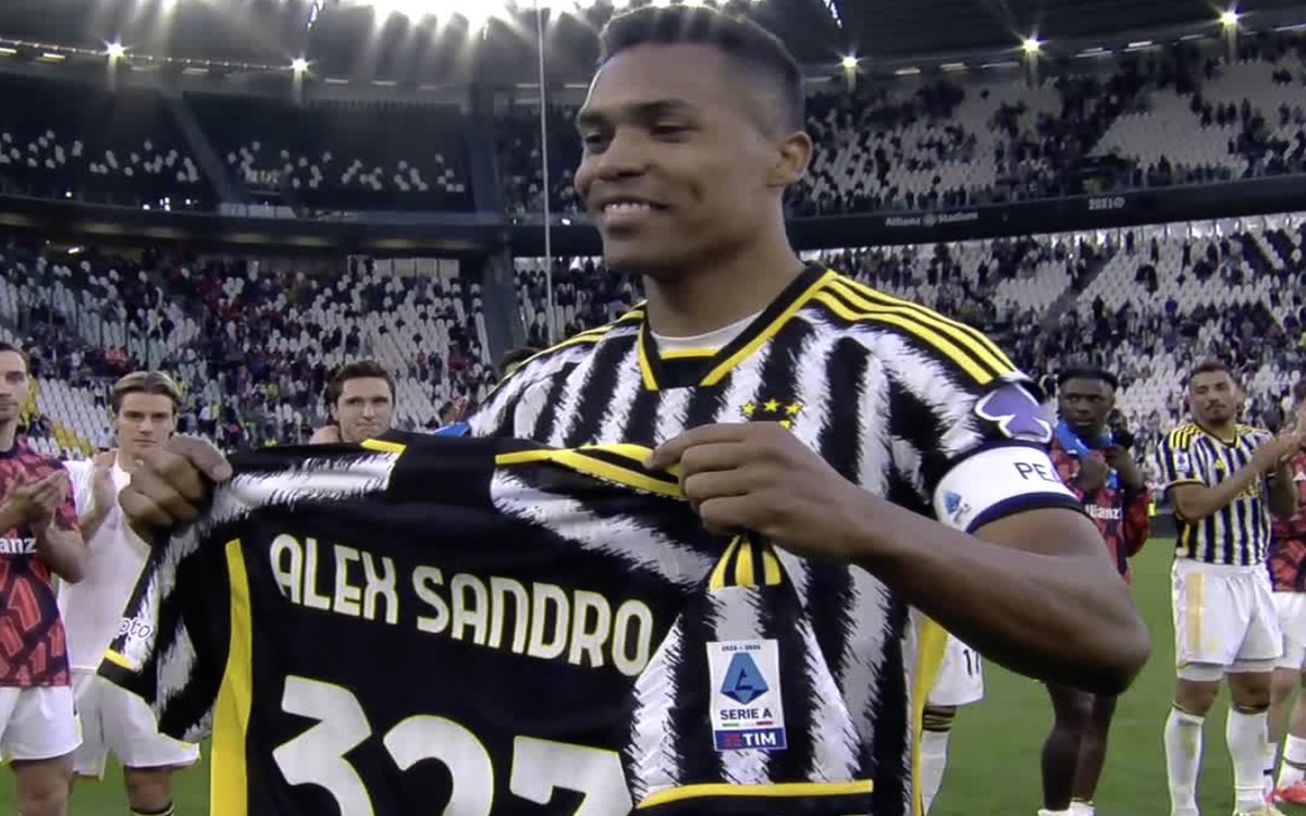 Alex Sandro TRIBUTATO post Juve Monza. E Ferrero gli regala una SPECIALE maglia 36 Alex Sandro