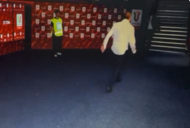 Allegri "inseguito" dopo l'espulsione: nuove immagini dal tunnel dell'Olimpico - VIDEO 36 allegri juve