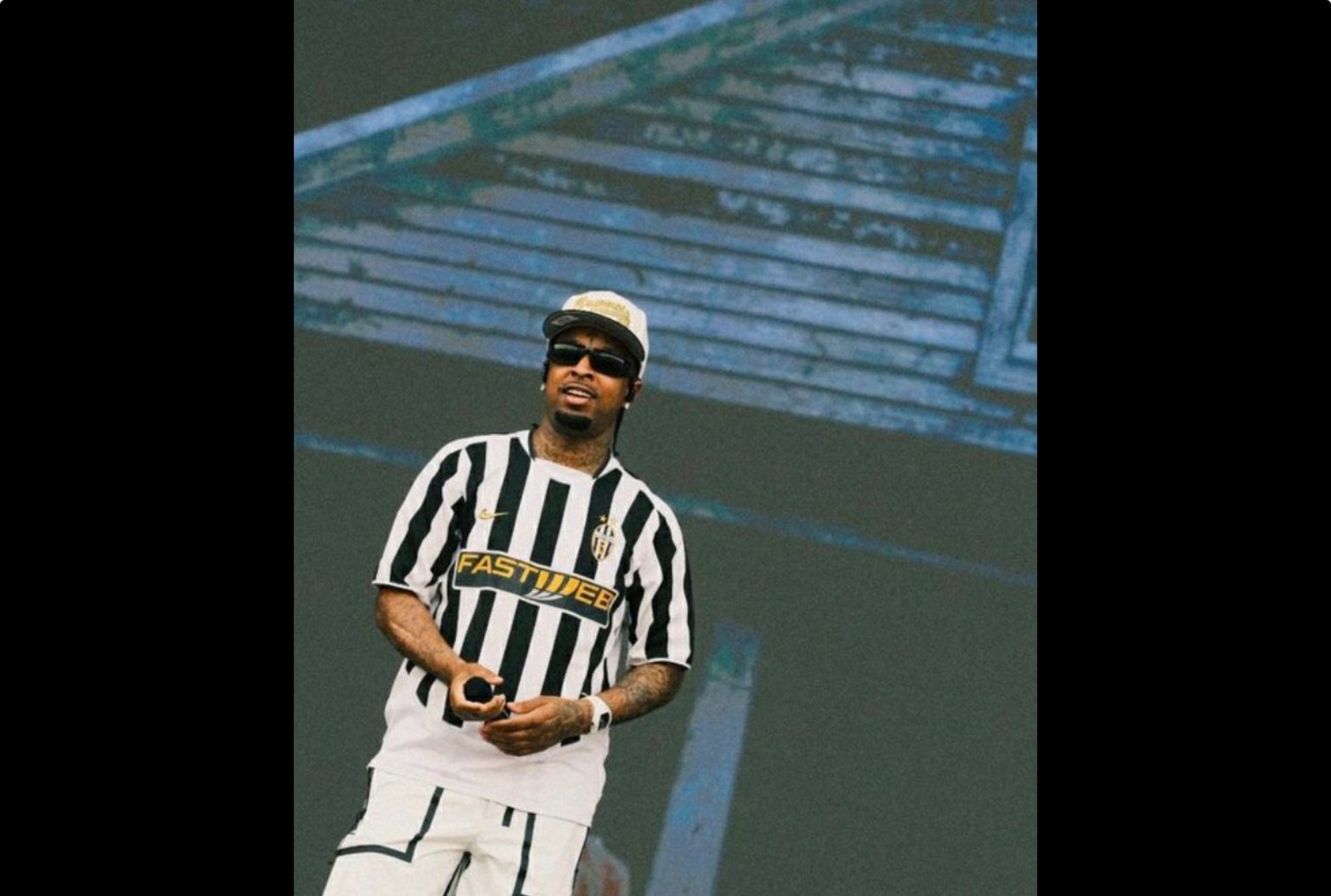 Savage 21 Juve, il rapper indossa la maglia BIANCONERA!