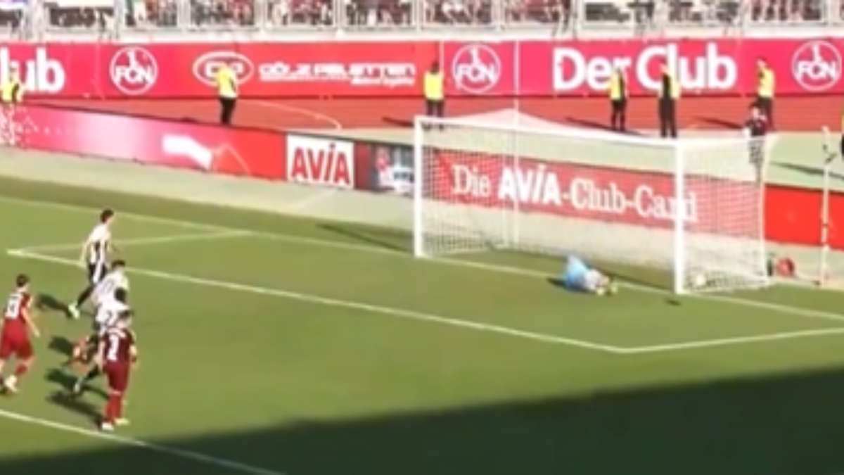 Rigore sbagliato Vlahovic: l'attaccante della Juve colpisce il palo - VIDEO 36 rigore sbagliato vlahovic