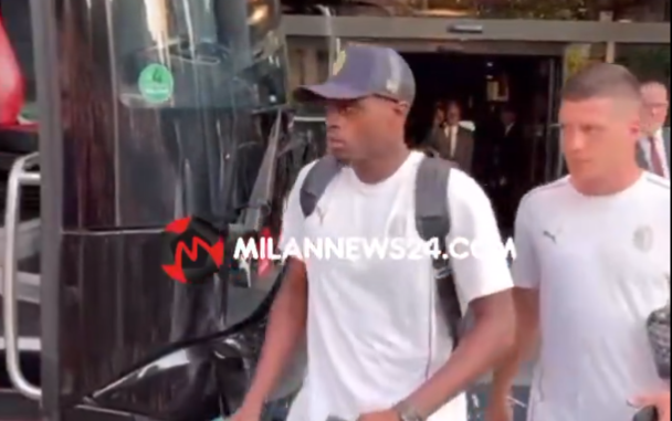 Kalulu Juve, il difensore presente per il trofeo Berlusconi. I tifosi: «Rimani» - VIDEO 36 Immagine 2024 08 13 195855