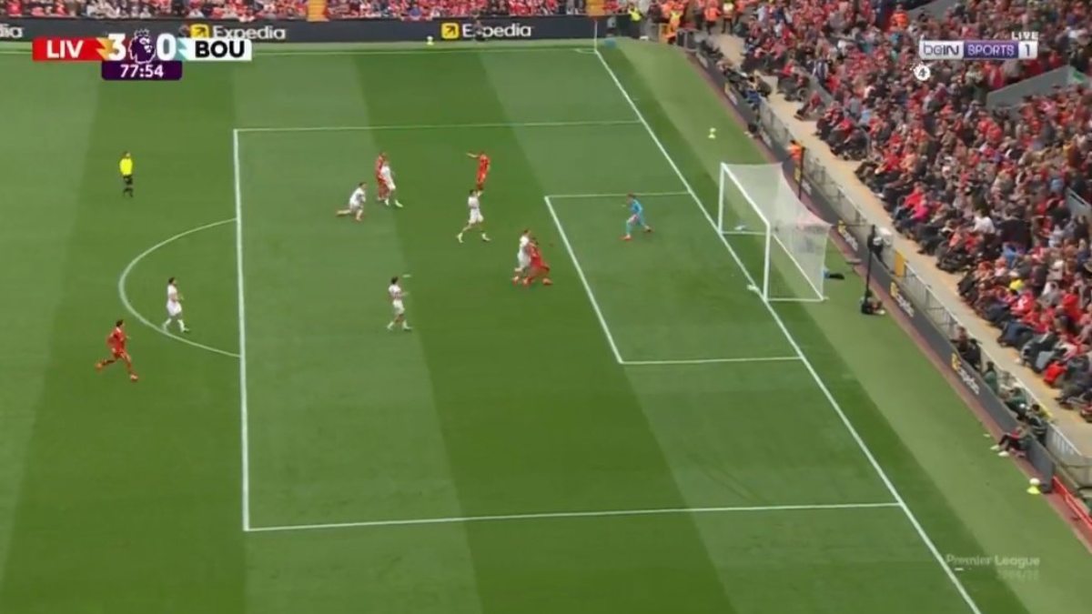 Chiesa Liverpool, ESORDIO anche in Premier League: l'ex Juve colpisce un PALO alla prima occasione ad ANFIELD 36 palo chiesa