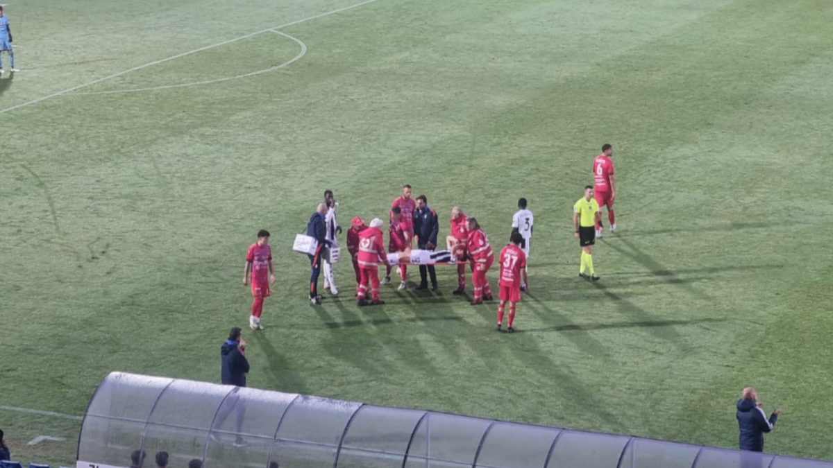 Infortunio Stivanello, BRUTTA TEGOLA per la Juventus Next Gen! Il difensore bianconero LASCIA il campo in barella: gli AGGIORNAMENTI 36 Stivanello