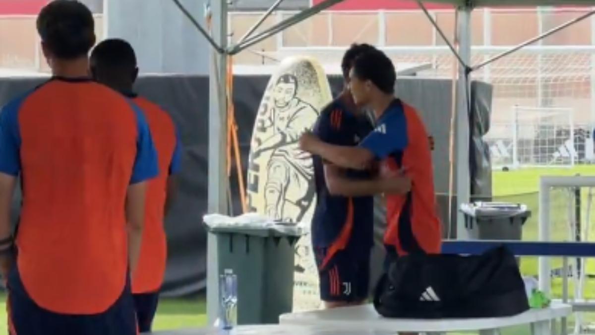 Yildiz Thiago Motta: il GESTO dell’allenatore al RIENTRO del numero 10 al JTC. Quella MOSSA non è passata inosservata – VIDEO 36 yildiz thiago motta