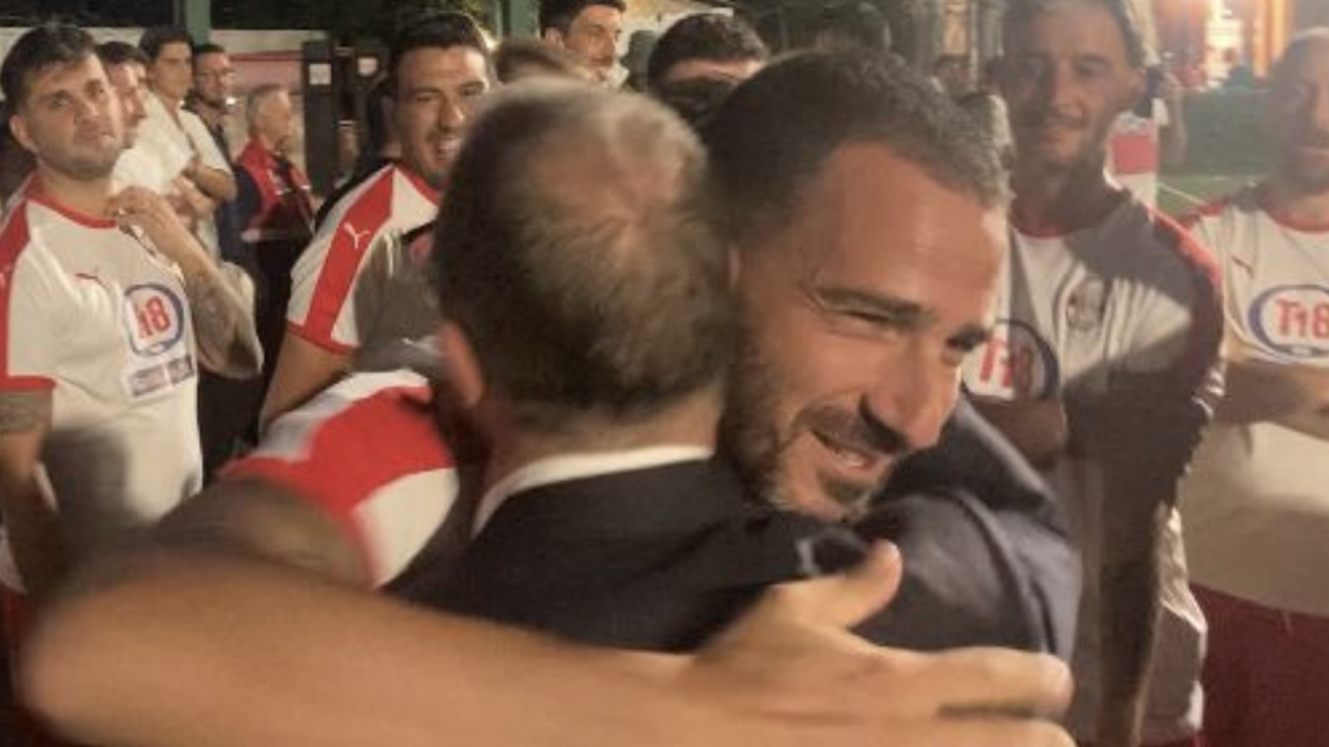 Bonucci all'evento Diamo un calcio alla Fibrosi Cistica, l'ex Juve ACCLAMATO dai tifosi: l'ABBRACCIO con Pessotto - VIDEO 36 Bonucci