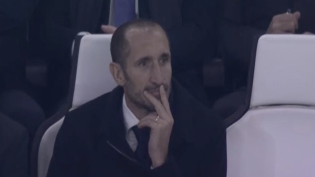 Chiellini ASSISTE a Juve Psv dallo Stadium: la FOTO del nuovo dirigente bianconero in tribuna fa SCATENARE i tifosi 36 Chiellini