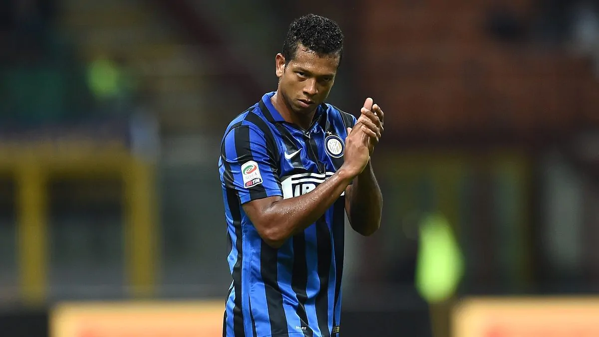 Guarin svela il retroscena sul mancato trasferimento alla Juventus: «Volevo restare all'Inter, ma lui spingeva perché andassi» 36 Guarin