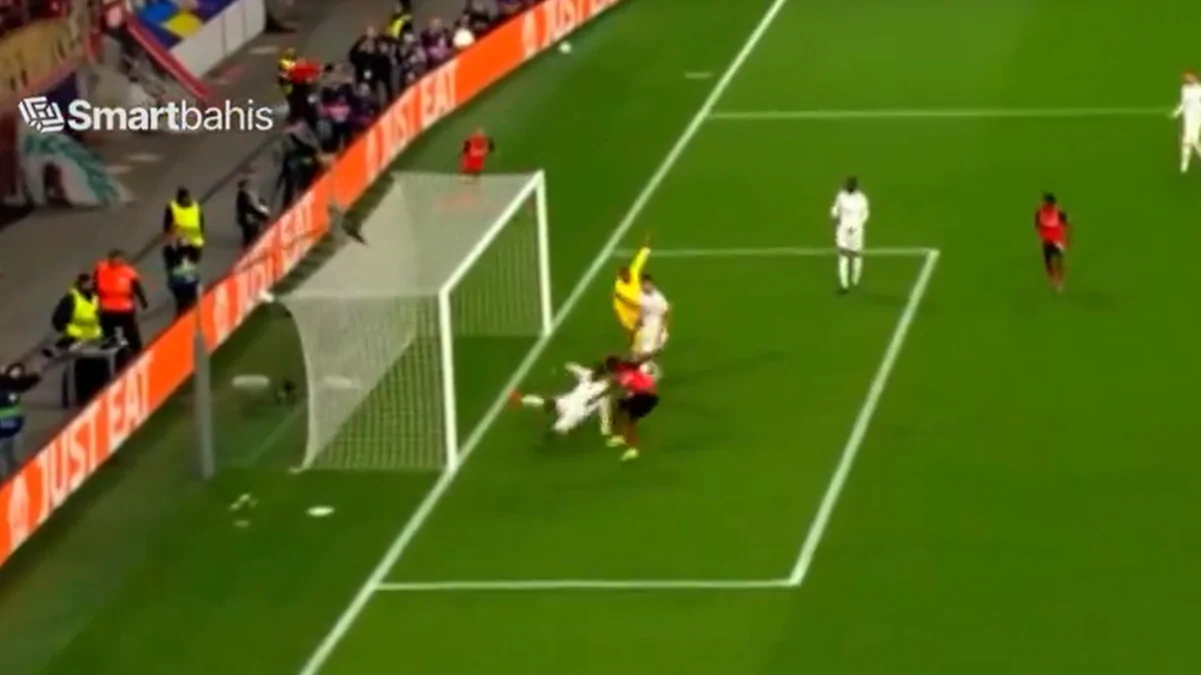 Gol Boniface, l'obiettivo del calciomercato Juve FA MALE al Milan: la rete decisiva con il Bayer Leverkusen - VIDEO 36 Gol Boniface