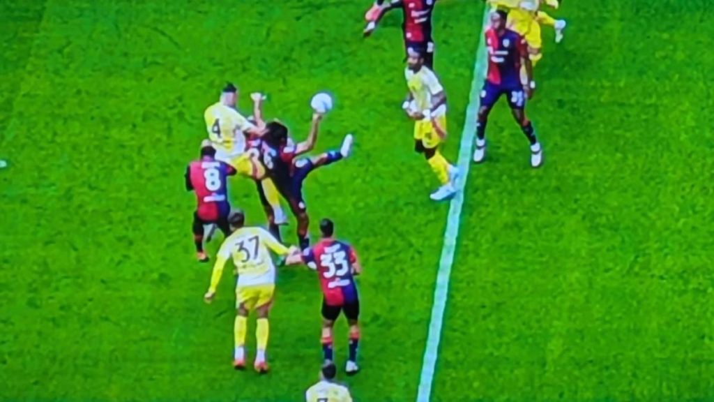 Moviola Juve Cagliari: gli episodi dubbi del match 38 mano luperto