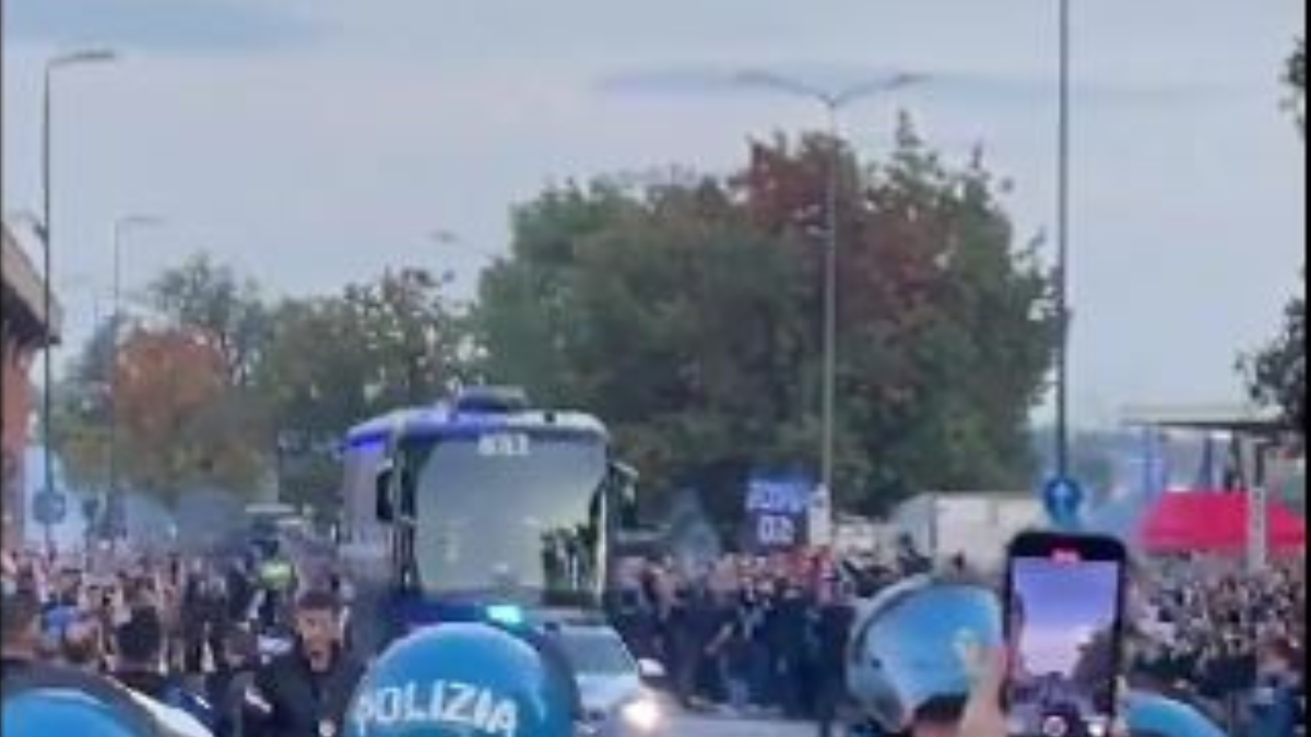 Inter Juve: i pullman delle squadre sono arrivati a San Siro. FOTO e VIDEO del pre-partita 36 inter juve