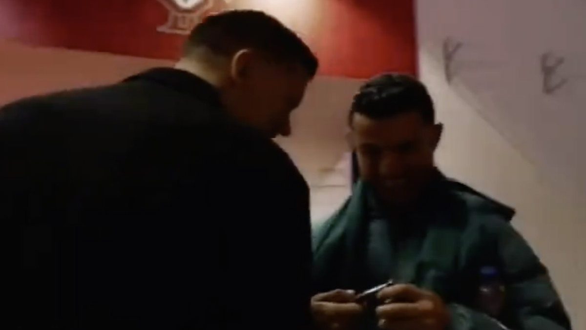 Szczesny Ronaldo, CR7 da non credere: «Hai dovuto ritirarti per andare in un grande club». La battuta che fa discutere i social bianconeri - VIDEO 36 Szczesny Ronaldo