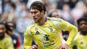 Vlahovic CROCE e DELIZIA in Juve Cagliari: NUMERI CONTRASTANTI nella sfida dello Stadium per l’attaccante bianconero