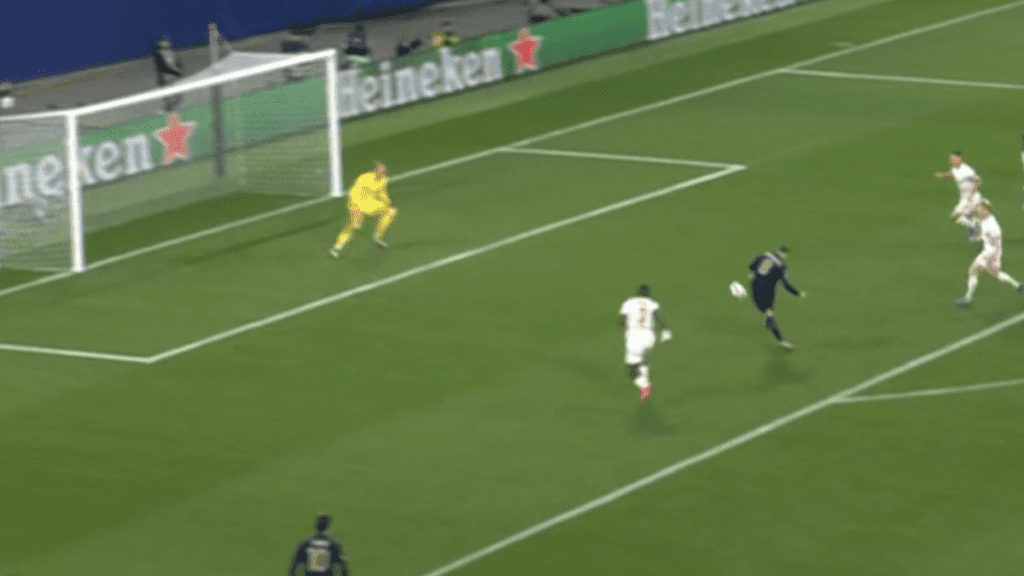 Palo Koopmeiners, CLAMOROSA occasione per il bianconero in Lipsia Juve: RIMANDATO il primo gol 37 koopmeiners 1