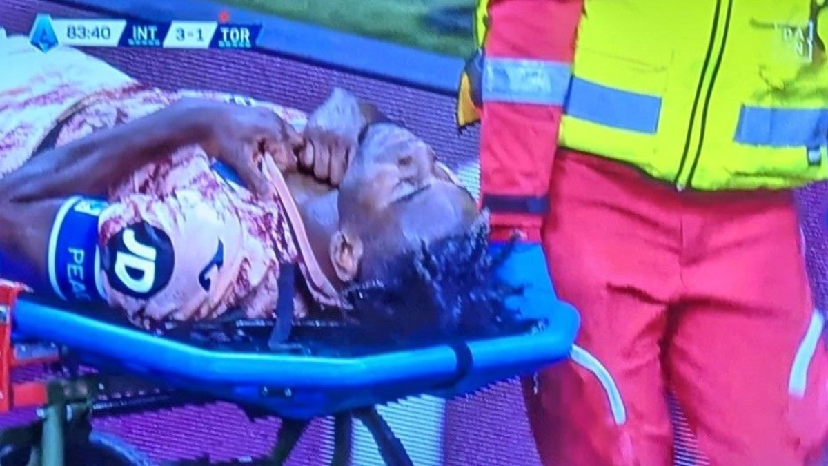 Infortunio Zapata, Torino col FIATO SOSPESO per il bomber granata. Fuori in barella ed in LACRIME 36 infortunio zapata