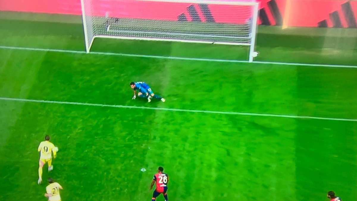 Vlahovic si DIVORA il 2-0! CLAMOROSO errore del serbo nella ripresa di Juve Cagliari - VIDEO 36 vlahovic juve