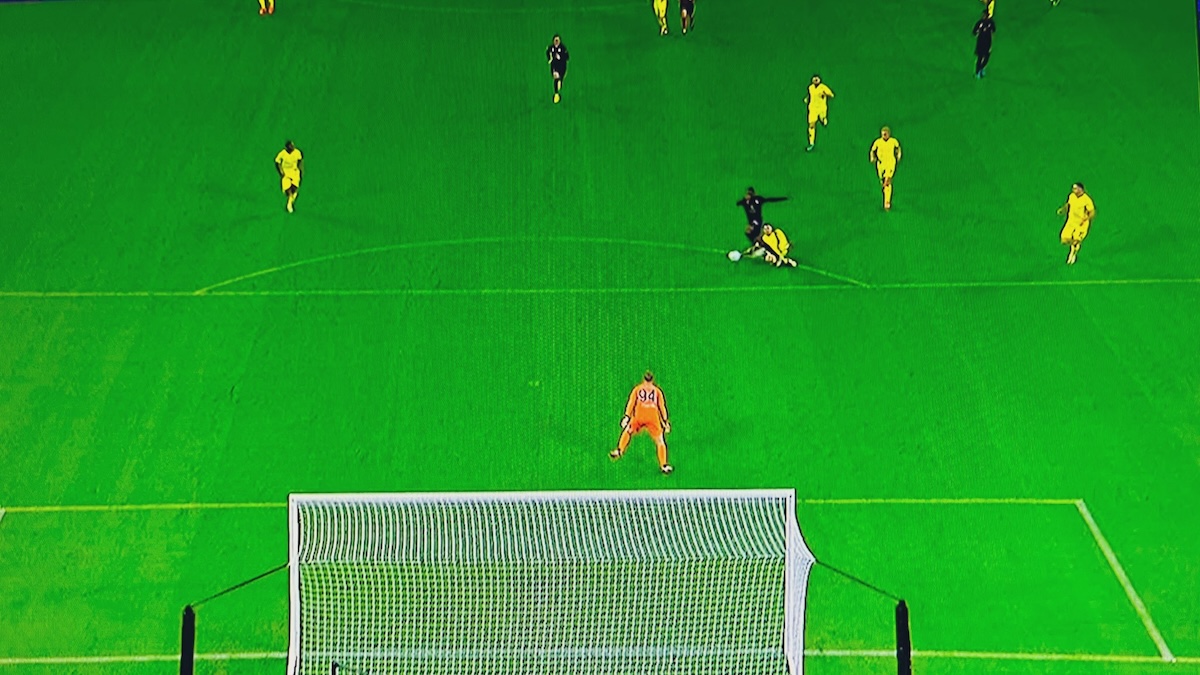 Espulsione Romagnoli in Juve Lazio, il difensore stende Kalulu: rosso diretto e punizione dal limite per i bianconeri - VIDEO 36 Espulsione Romagnoli