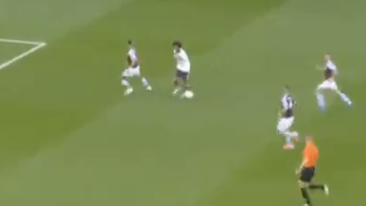 Zirkzee cosa fai? L'obiettivo della Juve PASTICCIA col Manchester United: la giocata è VIRALE - VIDEO 36 Zirkzee