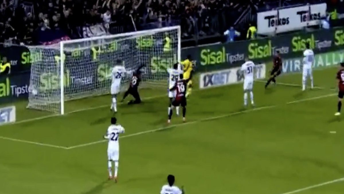 Gol annullato Viola, brividi per il Milan ma il Var salva i rossoneri con il Cagliari. L'episodio - VIDEO 36 Gol annullato Viola