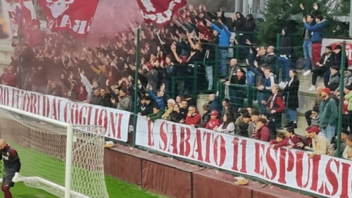 Allenamento Torino, i tifosi granata caricano la squadra prima del derby con la Juve: cori e striscioni – VIDEO 36 Allenamento Torino