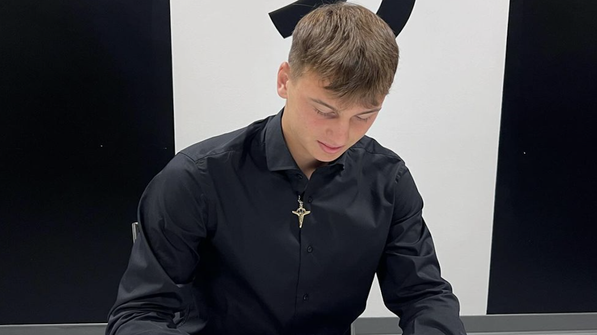 Tiozzo Juve, i bianconeri blindano il talento classe 2008: firmato il primo contratto da professionista 36 tiozzo