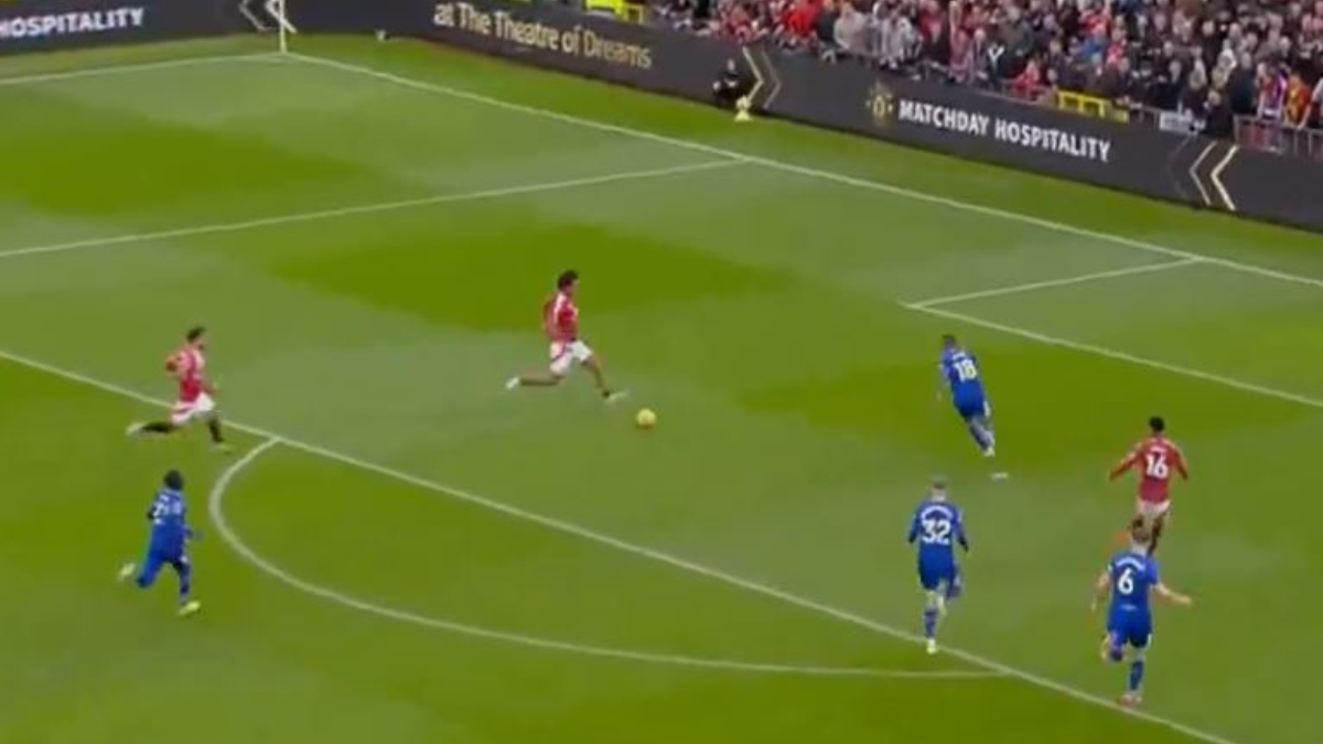 Doppietta Zirkzee, l'olandese scatenato in Manchester United Everton: l'obiettivo bianconero protagonista indiscusso del match - VIDEO 36 Doppietta Zirkzee