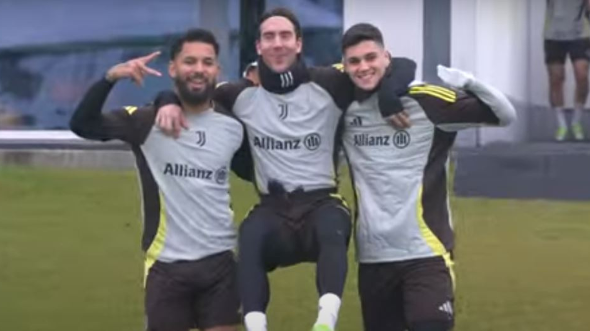 Allenamento Juve, clima sereno alla Continassa alla vigilia del match di Champions League. Così ci si prepara alla sfida contro il Manchester City: i retroscena - VIDEO 36 Allenamento Juve