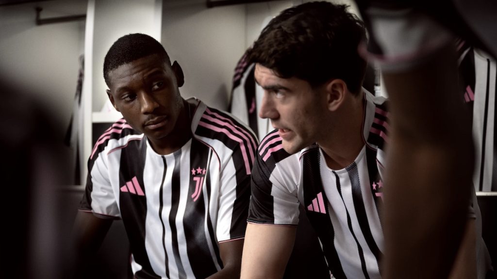 Kolo Muani Vlahovic nuova maglia Juve