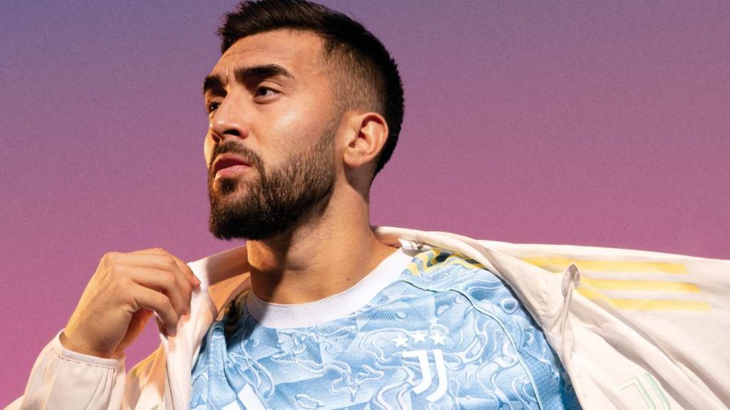 seconda maglia juve nico gonzalez