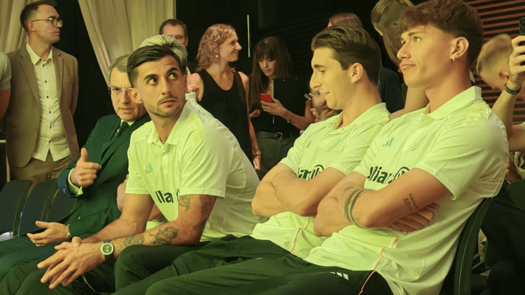 WhiteBIT Juventus, lanciata la nuova partnership a Torino. Comolli: «Siamo pazzi di innovazione», Perin: «Ogni partita faremo il massimo per vincere», Milik: «Con i tifosi siamo una famiglia». Il racconto dell'evento 38 WhiteBIT Juventus