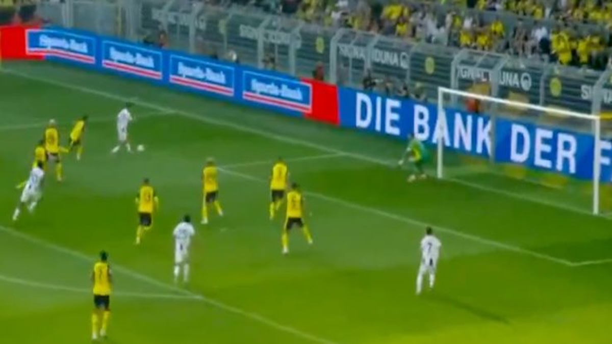 Doppietta Cambiaso, il terzino con un grandissimo tiro fa male al Borussia Dortmund e raddoppia per la Juve: ma che azione stupenda dei bianconeri! - VIDEO 36 cambiaso