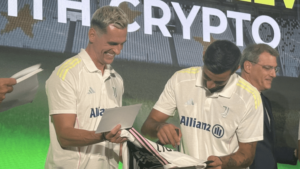 WhiteBIT Juventus, lanciata la nuova partnership a Torino. Comolli: «Siamo pazzi di innovazione», Perin: «Ogni partita faremo il massimo per vincere», Milik: «Con i tifosi siamo una famiglia». Il racconto dell'evento 42 milik perin