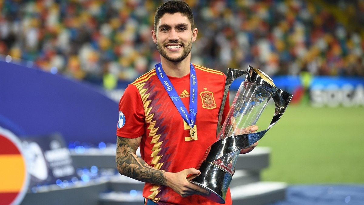 Unai Nunez si presenta come nuovo difensore dell'Hellas Verona e punta subito in alto: «Entuasiasta di essere qui in Serie A, non vedo l'ora di...». Tra i suoi desideri c'è anche la Juve 36 unai nunez