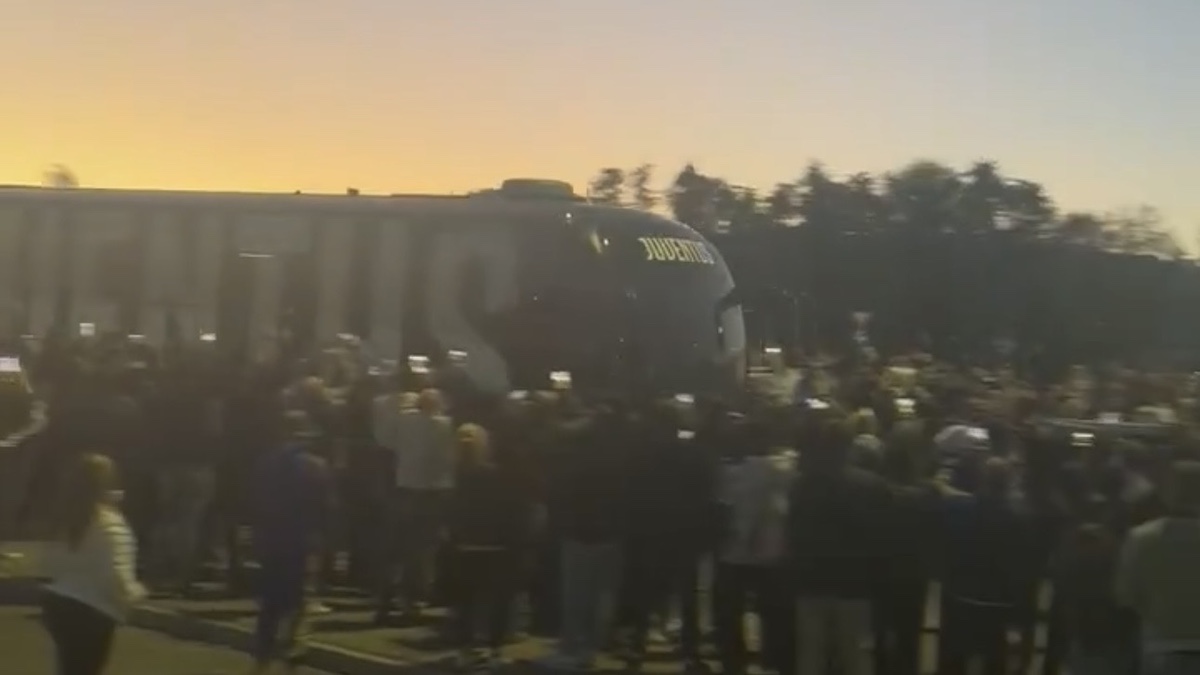 Juve Milan, i pullman delle due squadre sono arrivati all'Allianz Stadium: FOTO e VIDEO del pre partita 36 Pullman Juve