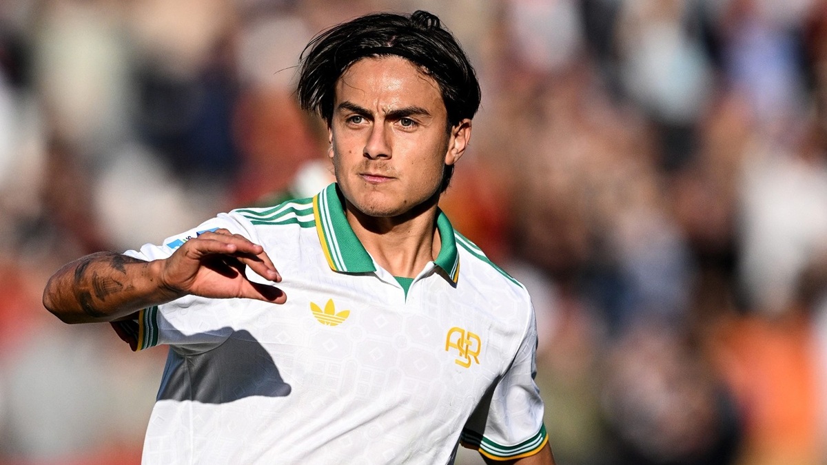 Sassuolo Roma 0-1: decide l'ex Juve Dybala, i giallorossi agganciano il Napoli di Conte in testa alla classifica. Ecco come è andata 36 dybala