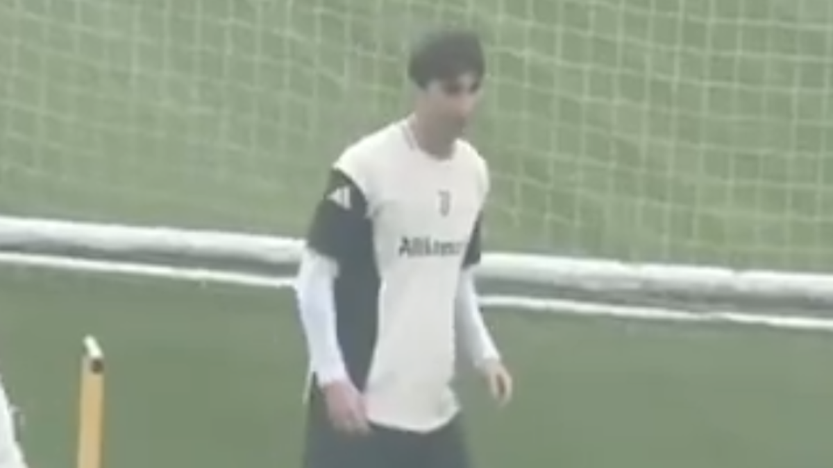 Miretti Juve, il classe 2003 si è allenato in gruppo anche alla vigilia della sfida contro il Real Madrid! Il VIDEO dall'allenamento che fa ben sperare 36 miretti