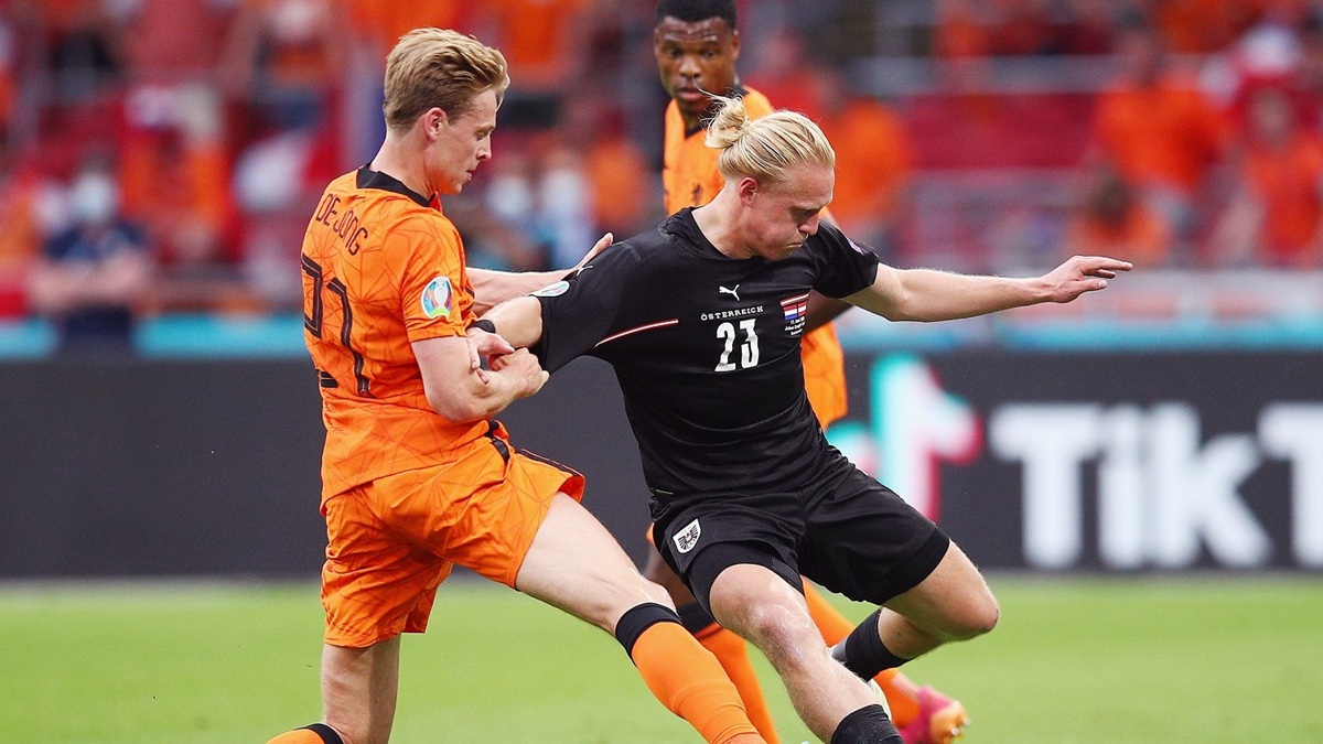 Schlager Juve: spunta il nome dell’austriaco per rinforzare il centrocampo bianconero. Chi è e cosa potrebbe succedere nel mercato di gennaio Schlager Juve: spunta il nome dell’austriaco per rinforzare il centrocampo bianconero. Chi è e cosa potrebbe succedere nel mercato di gennaio