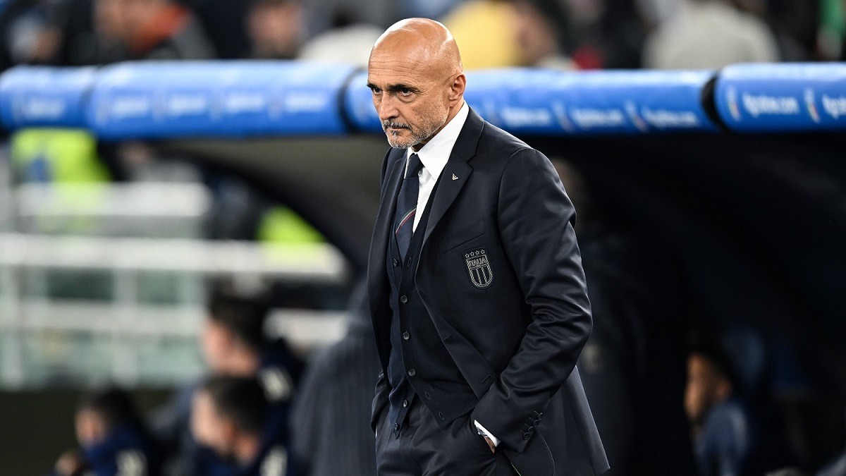 Spalletti Juve, inizia una nuova era! Tutte le tappe del primo giorno del nuovo mister in bianconero: una sfida contro se stesso ma crede nel gruppo. Dal contratto alle possibili scelte di formazione Spalletti Juve, inizia una nuova era! Tutte le tappe del primo giorno del nuovo mister in bianconero: una sfida contro se stesso ma crede nel gruppo. Dal contratto alle possibili scelte di formazione