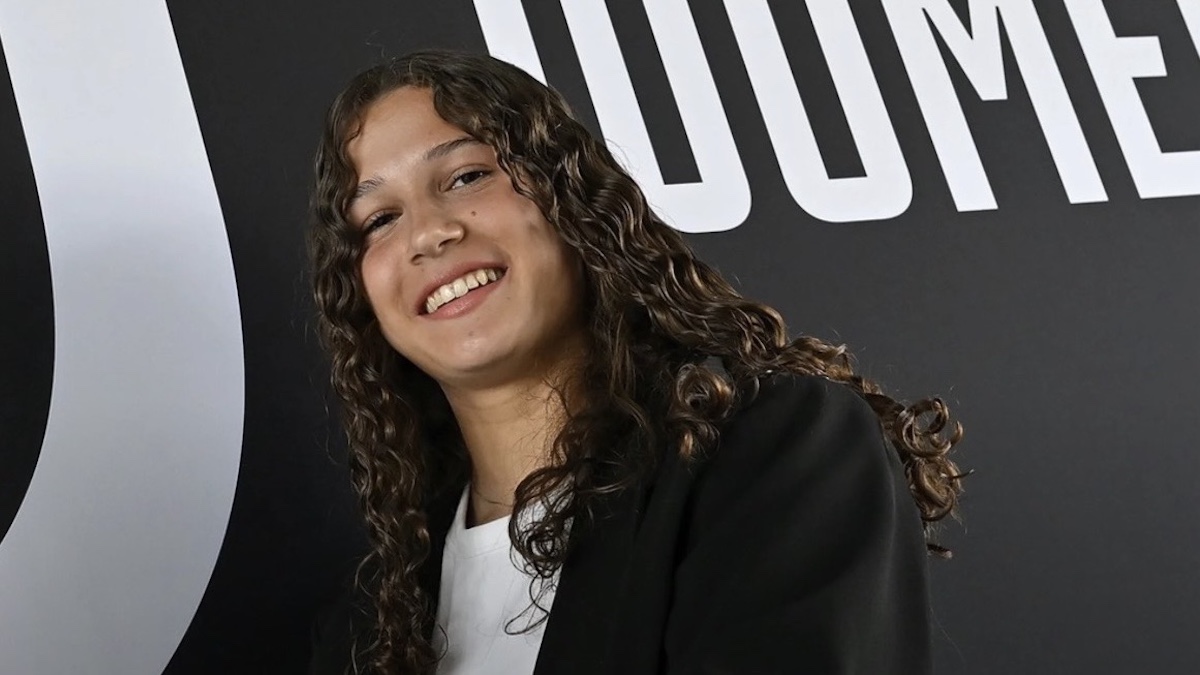 Juventus Women, il club bianconero blinda Anna Coppelli: la giovane attaccante ha rinnovato il suo contratto. Tutti i dettagli Juventus Women, il club bianconero blinda Anna Coppelli: la giovane attaccante ha rinnovato il suo contratto. Tutti i dettagli