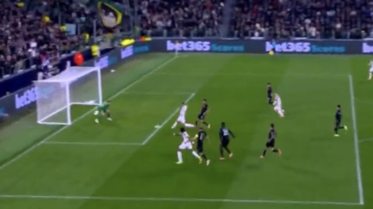 Gol Vlahovic: deviazione vincente del serbo, la Juventus la pareggia col suo nove! Tutto in equilibrio all’Allianz Stadium