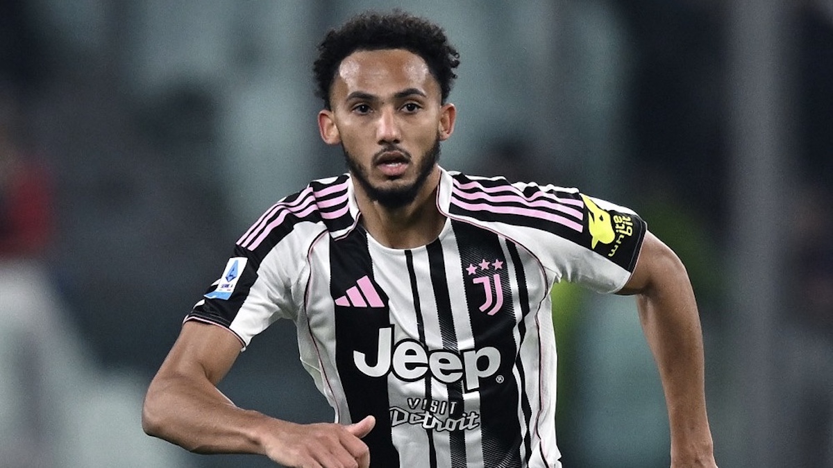 Kelly un po’ meno bene del solito: i quotidiani sottolineano quelle due mancanze nella prestazione del difensore in Juve Udinese. Il voto Kelly un po’ meno bene del solito: i quotidiani sottolineano quelle due mancanze nella prestazione del difensore in Juve Udinese. Il voto