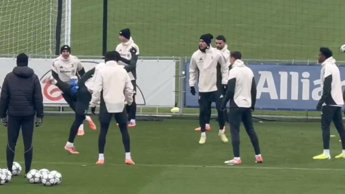 Vlahovic Juve, l'attaccante serbo in ottima forma alla Continassa: reattivo e scattante, i segnali alla vigilia del Bodo Glimt - VIDEO 36 Vlahovic