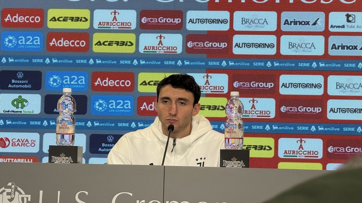 Conferenza stampa Cambiaso post Cremonese Juve: «Spalletti ci può dare tanto, vi dico questo sul mio ruolo. Che Juventus è stata? Bella perché abbiamo vinto» 36 conferenza stampa cambiaso