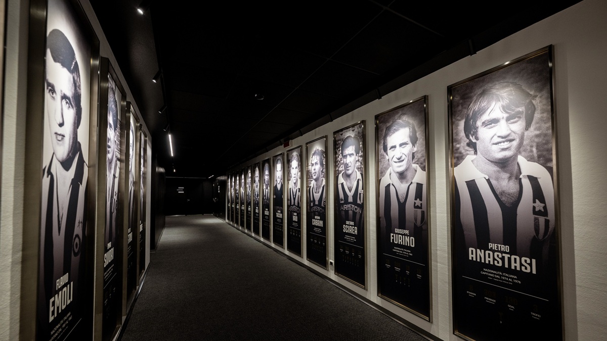 Galleria dei Capitani Juve: il club inaugura il nuovo spazio per celebrare la sua storia! Sarà visitabile dai tifosi, ecco tutti i dettagli nel comunicato ufficiale – VIDEO