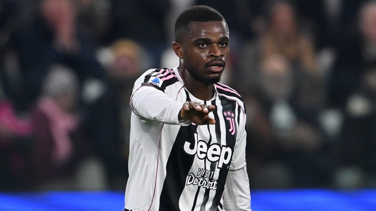 difesa juve spalletti pronto a stravolgere la retroguardia dei bianconeri la vecchia signora potrebbe giocare cos236 al rientro dalla sosta