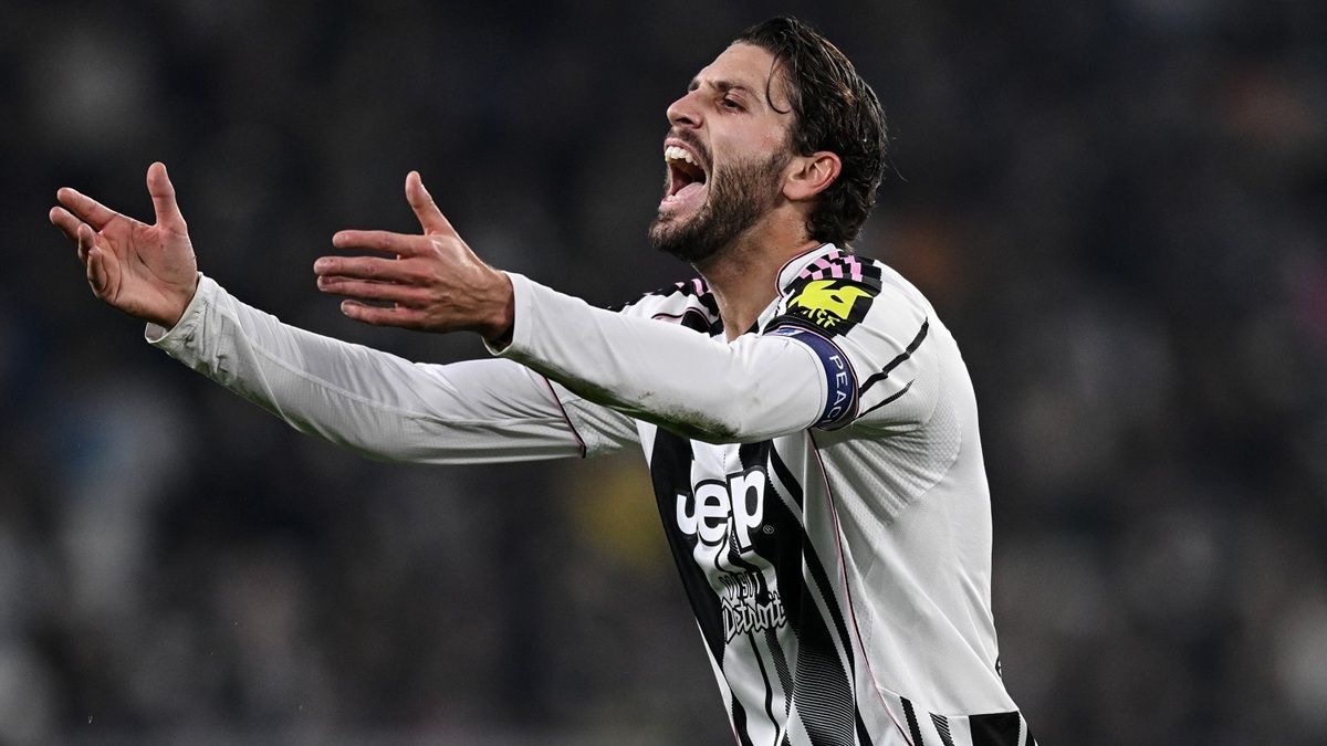 Allenamento Juventus, mirino puntano sulla Fiorentina: tutti i retroscena dalla Continassa. Ecco cos’hanno fatto capitan Locatelli e compagni – VIDEO