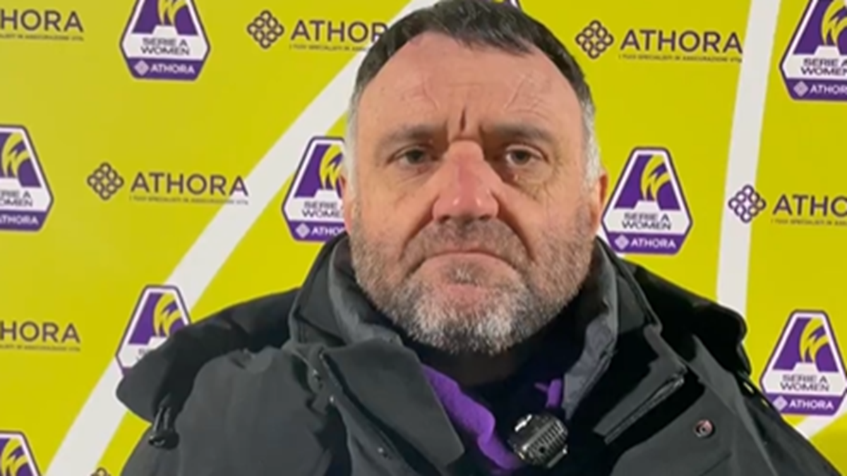 Juventus Women Fiorentina, Mazzoncini (DS viola) protesta dopo la sconfitta: «Perso per un fallo evidente! Hanno giocato un minuto con una nostra giocatrice sdraiata a terra» – VIDEO